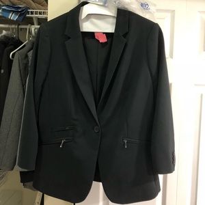 The Limited black blazer, 3/4 sleeves